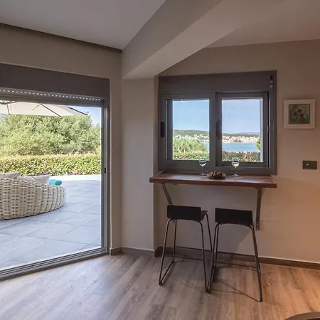 Boutique Saline - * Argostoli (Kefalonia)