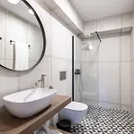 Boutique Saline - *